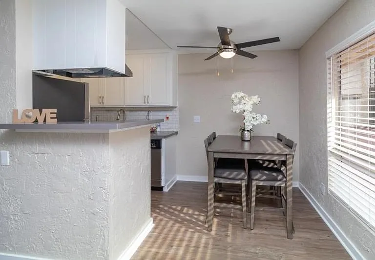 Mosaic at Western Apartments Homes — Photo 40