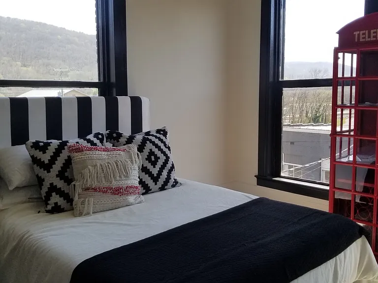 2 bed, 2.0 bath, 1600 sqft, $2,500 — Photo 28