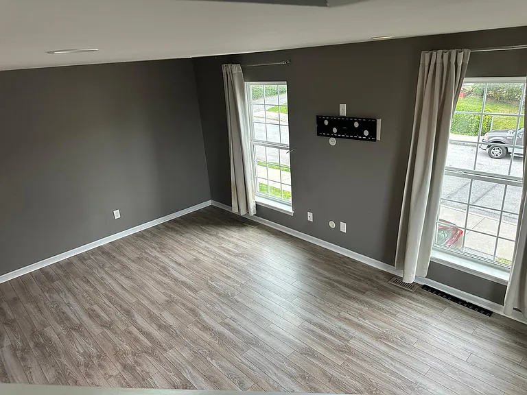204 Highland Ave — Photo 6