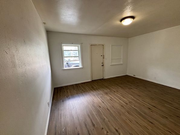 320 W Main St APT 12