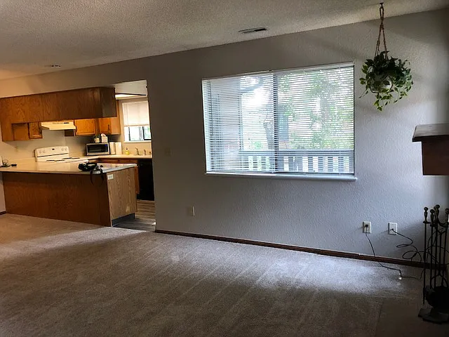 1 bed, 768 sqft, $1,795 — Photo 2