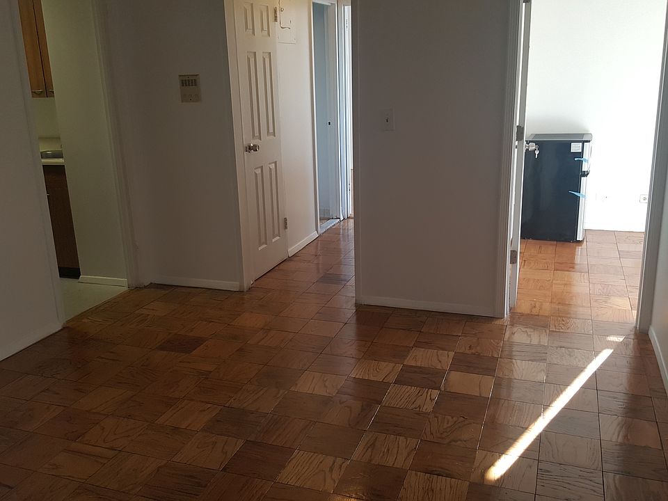 2nd image of 1902 Lurting Ave APT 3