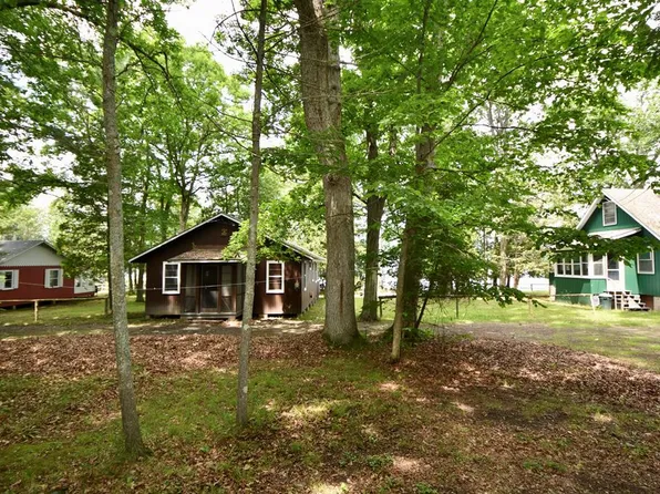 393 Corlear Dr, Willsboro, NY 12996