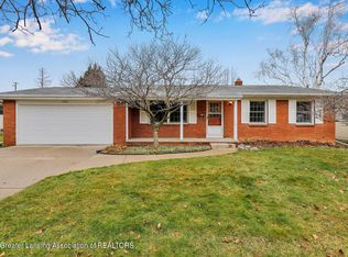 1211 Chester Rd, Lansing, MI 48912