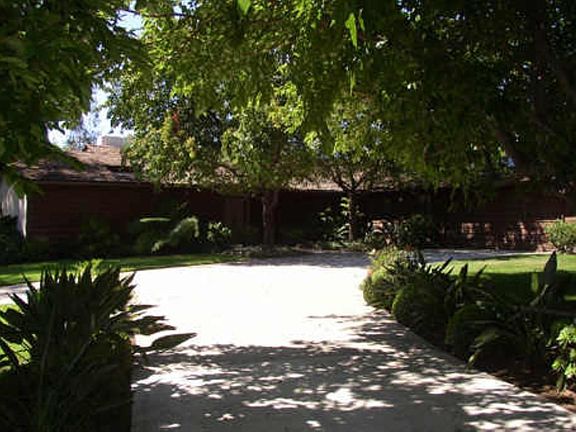 Front View of Home from Street Entry