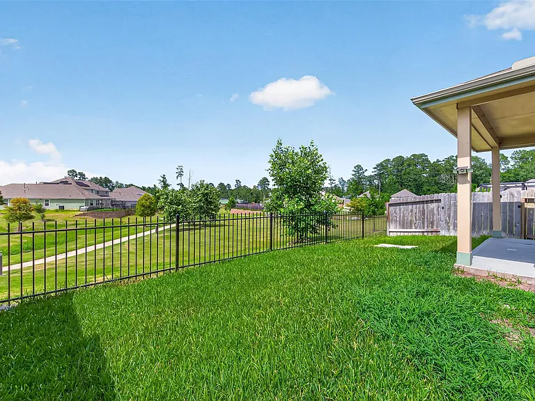 2526 Sturgeon Way — Photo 39