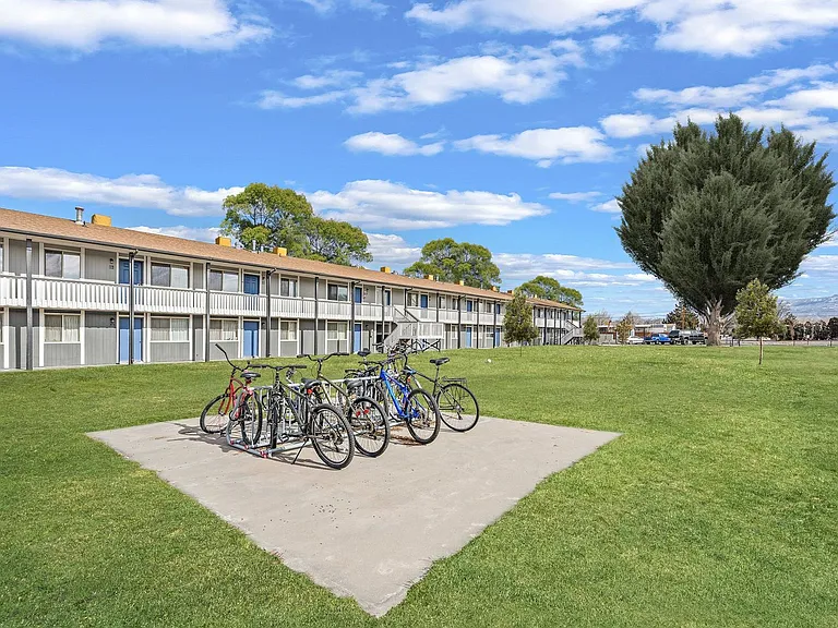 Peak 72 Apartments — Photo 64