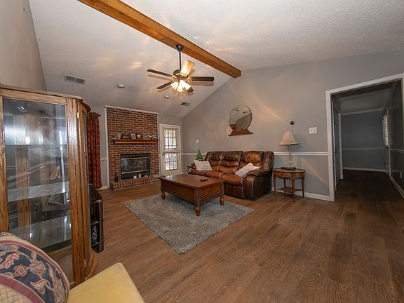5th image of 1404 Dover Rd