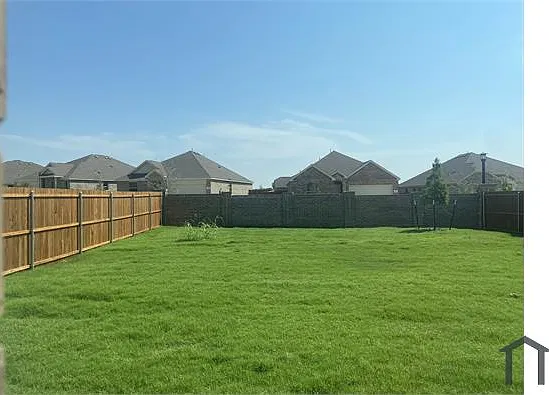 4 bed, 2000 sqft, $3,000 — Photo 3