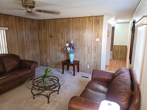 3rd image of 816 Fountainview Lake Dr