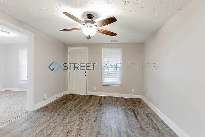 2 bed, 1.0 bath, 851 sqft, $995 — Photo 4