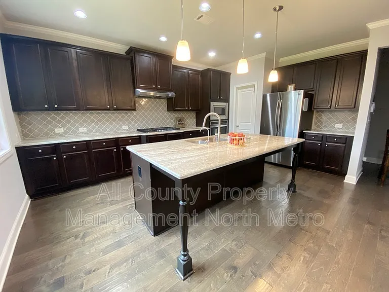 3112 Avenel Ct — Photo 4