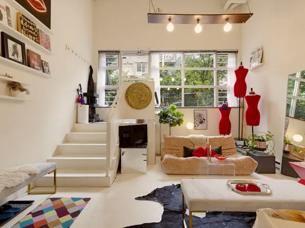 272 E 4th Ave #106, Vancouver, BC V5T 4S2
