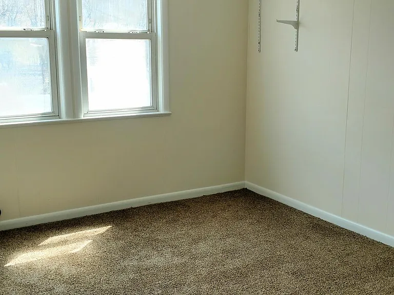 Rear bedroom