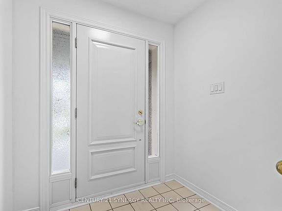 4th image of 6 Fessenden Way