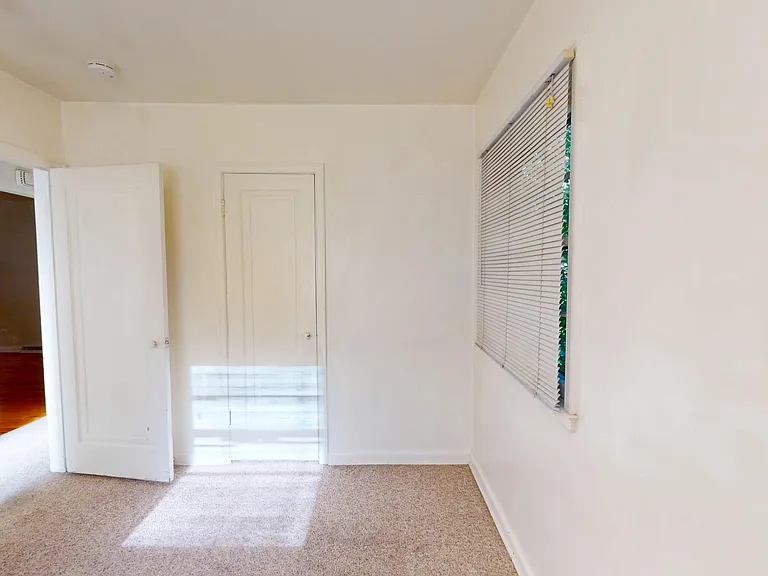 2525 S Clayton St — Photo 16