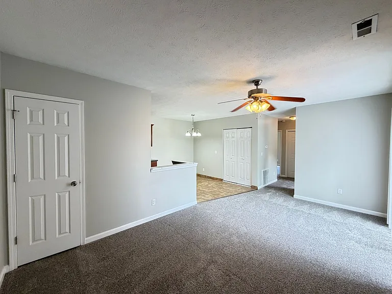 3600 Hillcross Drive — Photo 4