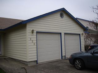 233 SW Huckleberry Dr, McMinnville, OR