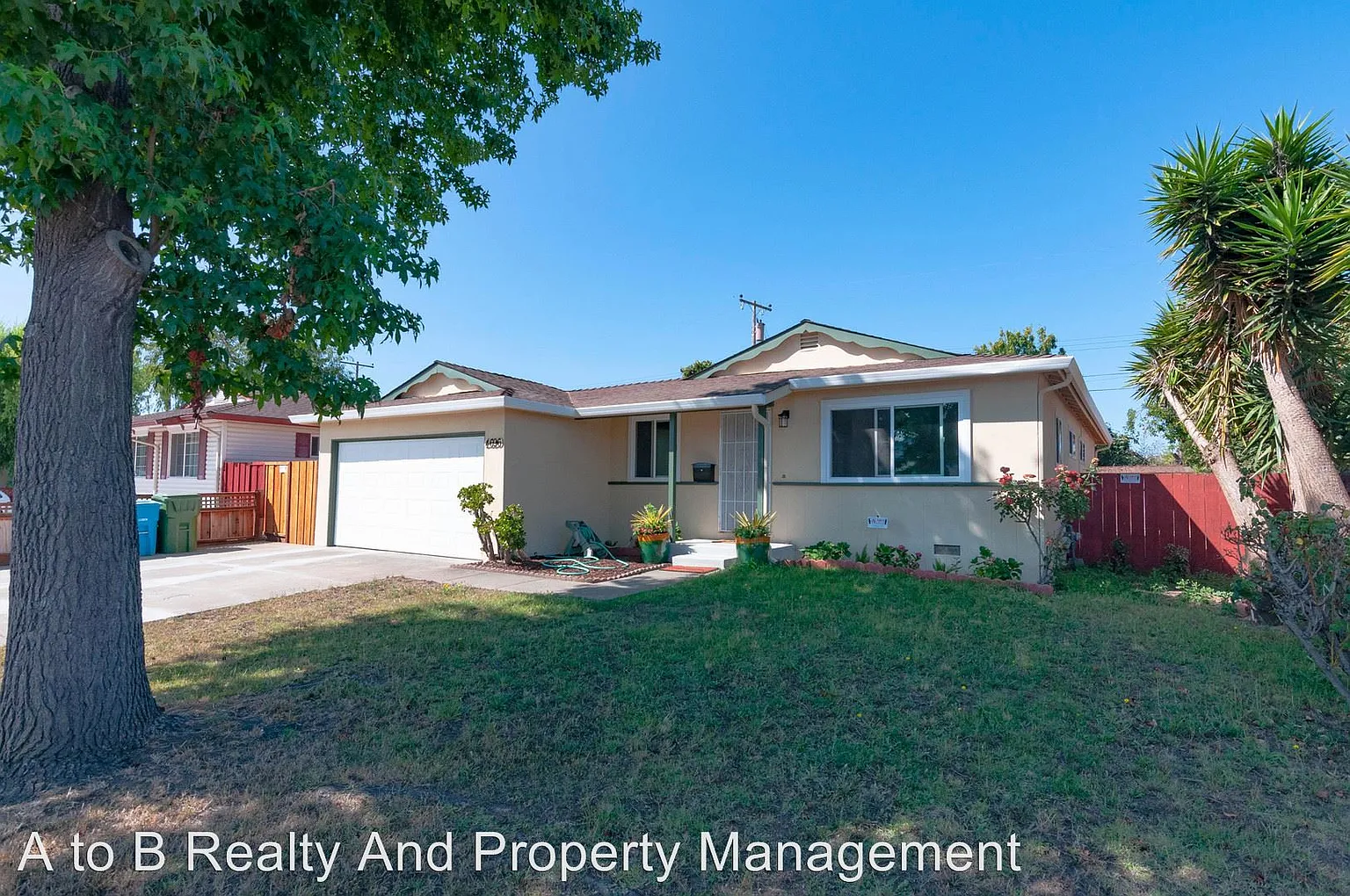 4696 Armour Dr photo 1