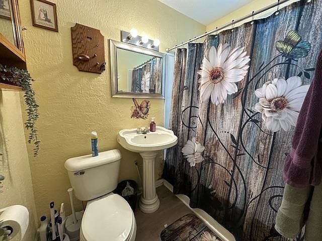 Listing photo 4