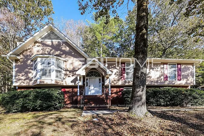 1028 Independence Ct — Photo 1