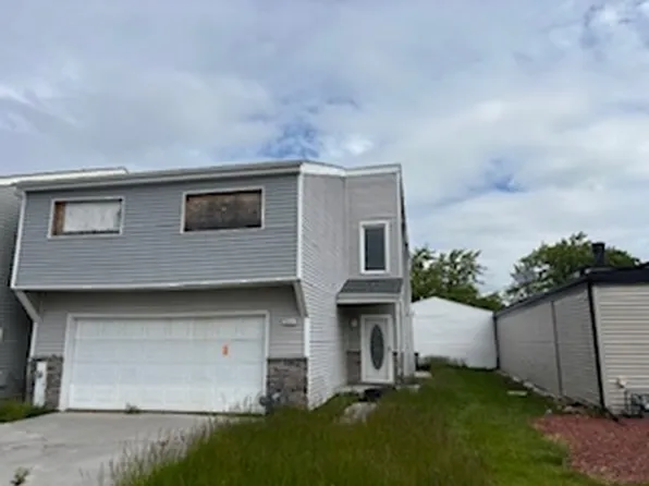 904 Fiesta Dr, University Park, IL 60484