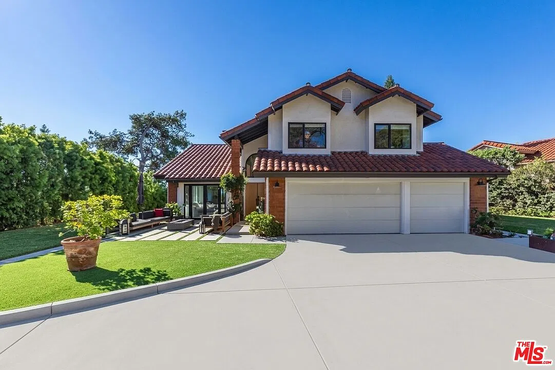 4 bed, 3.0 bath, 3000 sqft, $14,000 — Photo 4