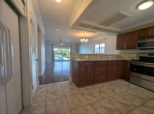2440 SE Ocean Blvd APT B205, Stuart, FL 34996