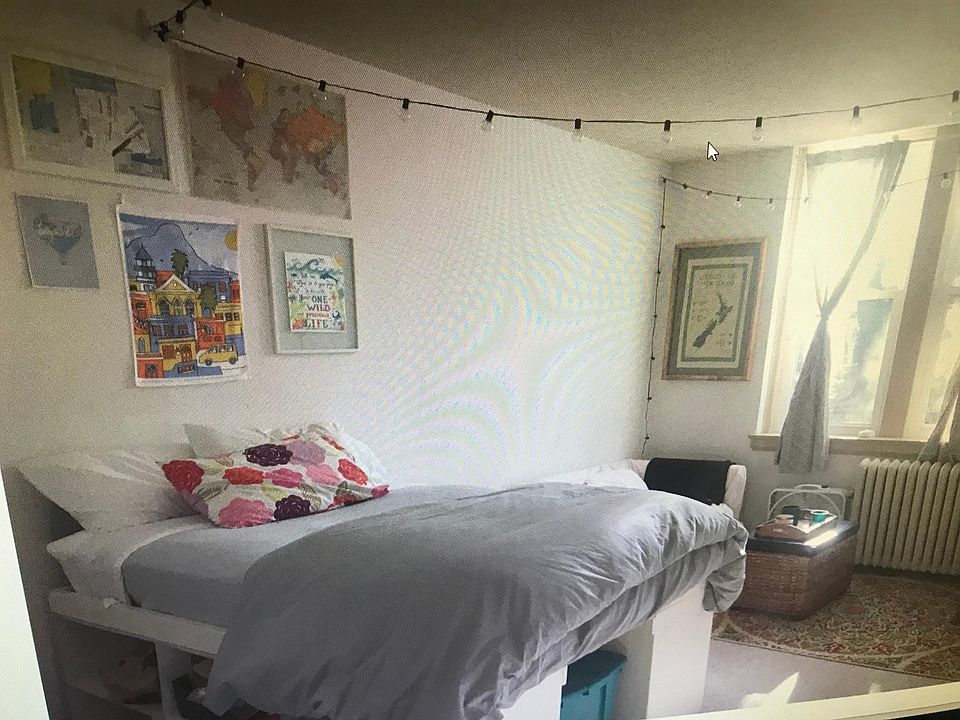1st image of 982 Ivy Ave E #106
