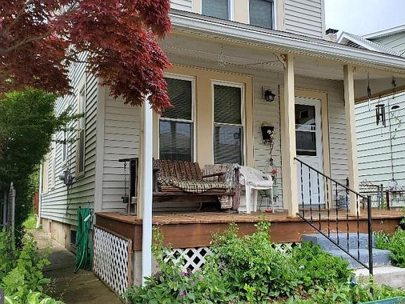 4th image of 47 Aldine Ave