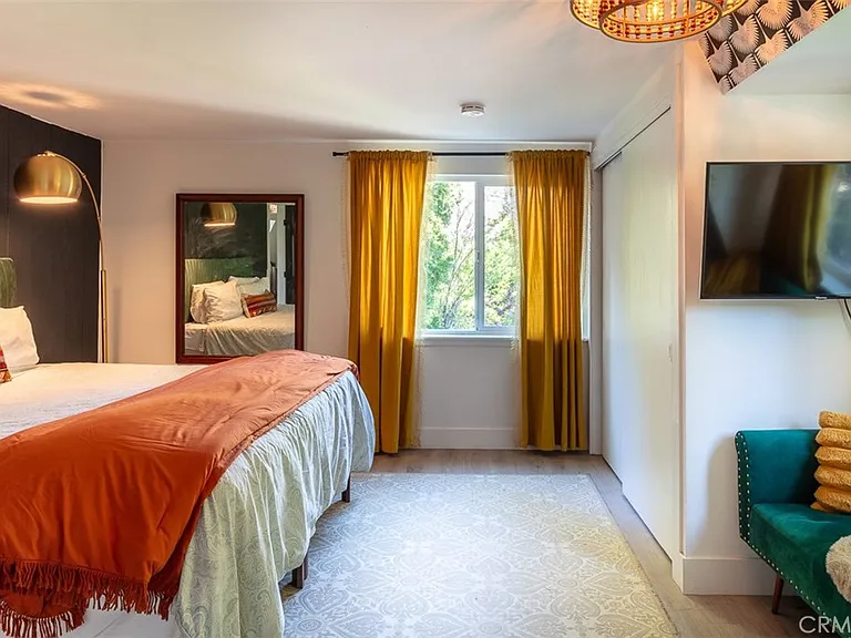 220 Oak Dr — Photo 26