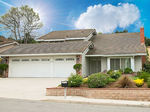 4th image of 3206 Bear Creek Dr