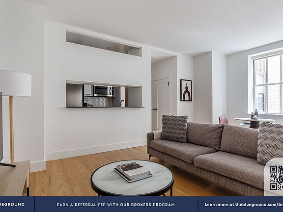4th image of 63 Wall St APT 812