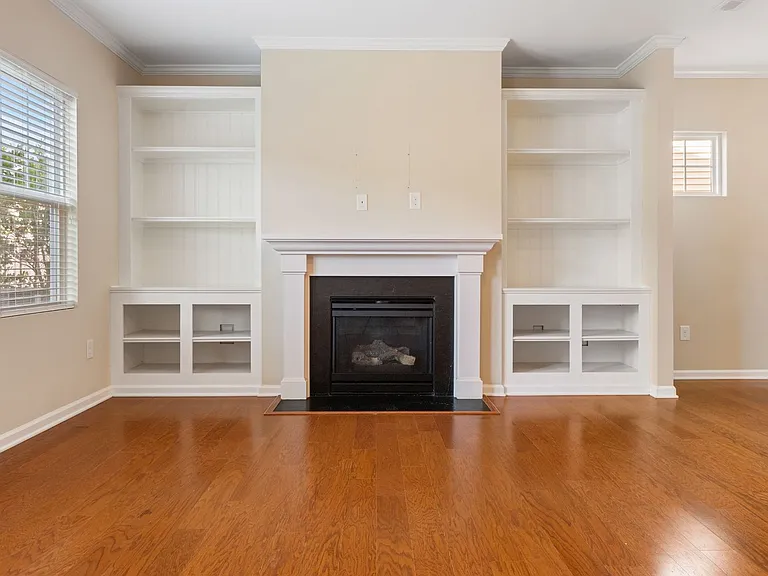 2084 Tanners Mill Dr — Photo 7
