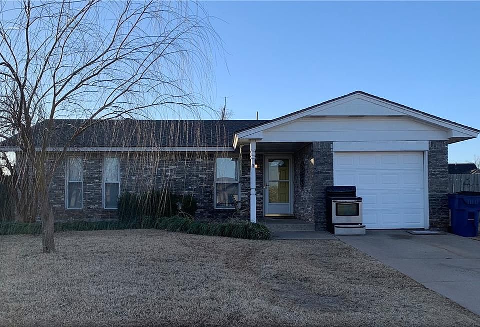 1st image of 704 W Elder Dr