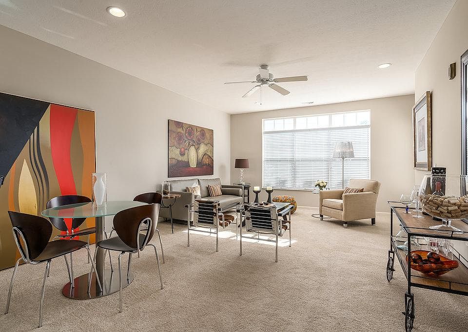 1st image of 624 Aster Ln