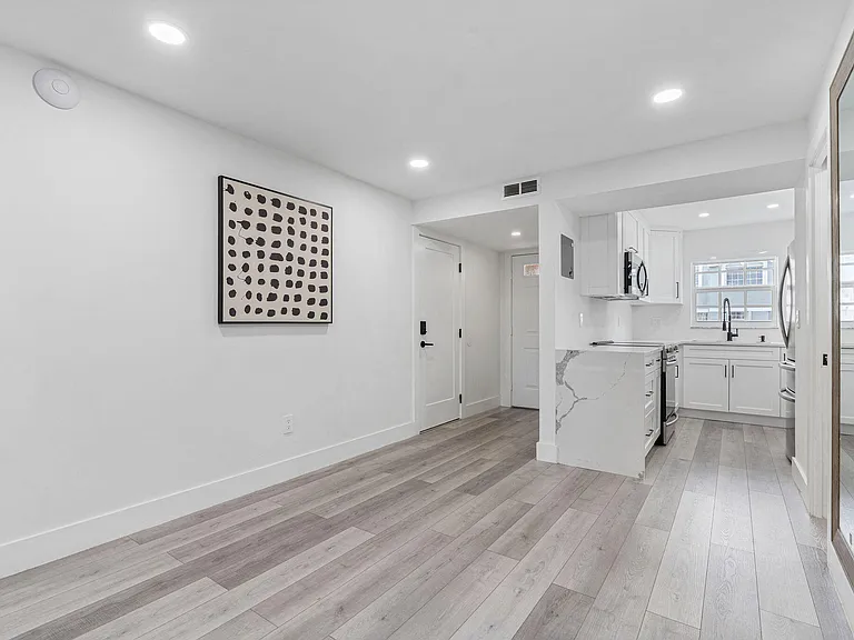 4952 SW 122nd Ter — Photo 8