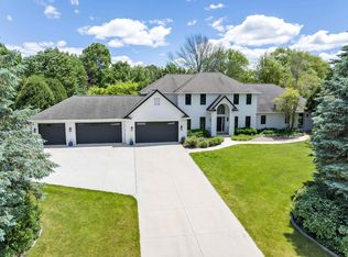 4574 Algonquin Trl, Green Bay, WI 54303