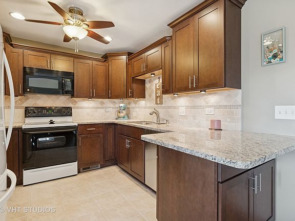 4th image of 3745 Arrowwood Ln