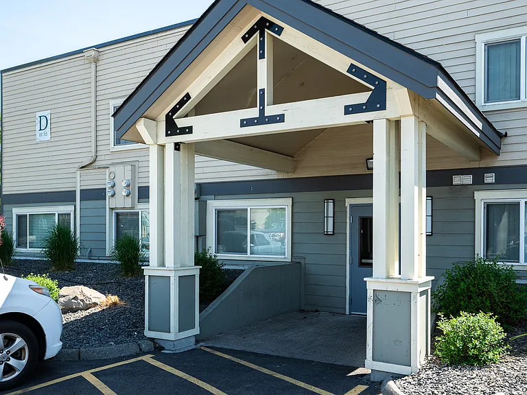 Americana | Exterior