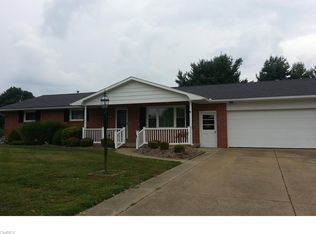 1255 Crestview Ave SW, New Philadelphia, OH 44663