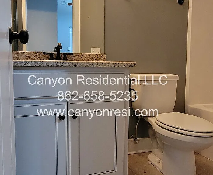 7451 Pfizer Dr — Photo 28