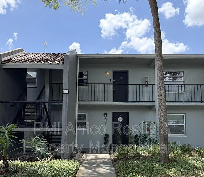 2812 Somerset Park Dr #203 — Photo 1