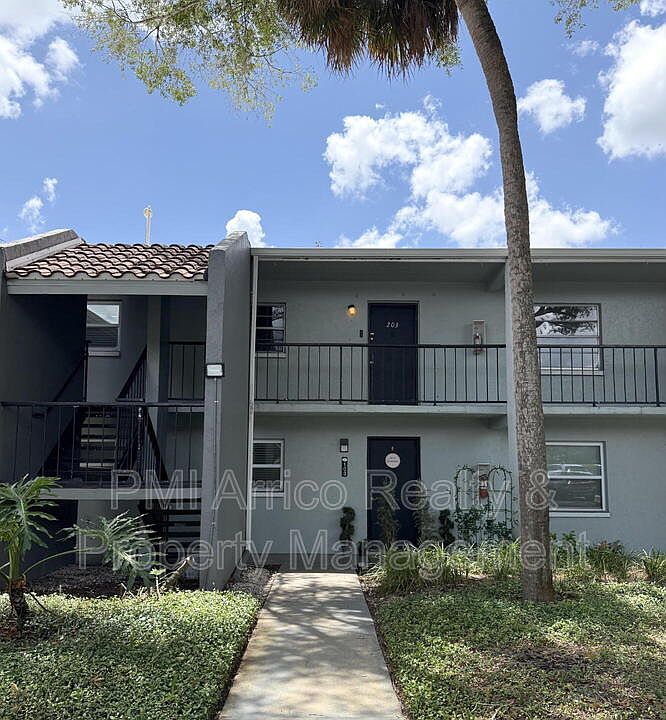 1st image of 2812 Somerset Park Dr APT 203