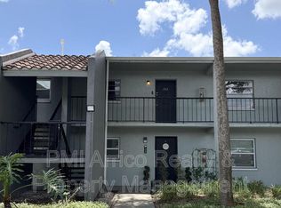 2812 Somerset Park Dr APT 203, Tampa, FL 33613