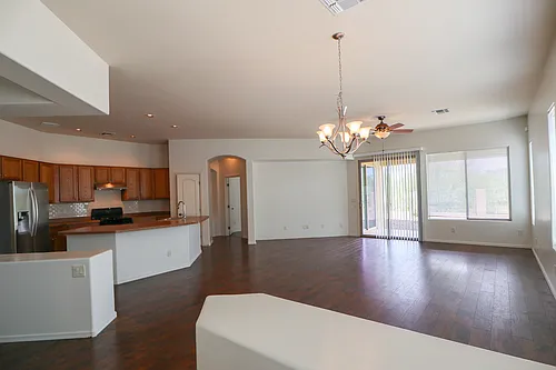1022 W Blue Crest Dr Photo 1