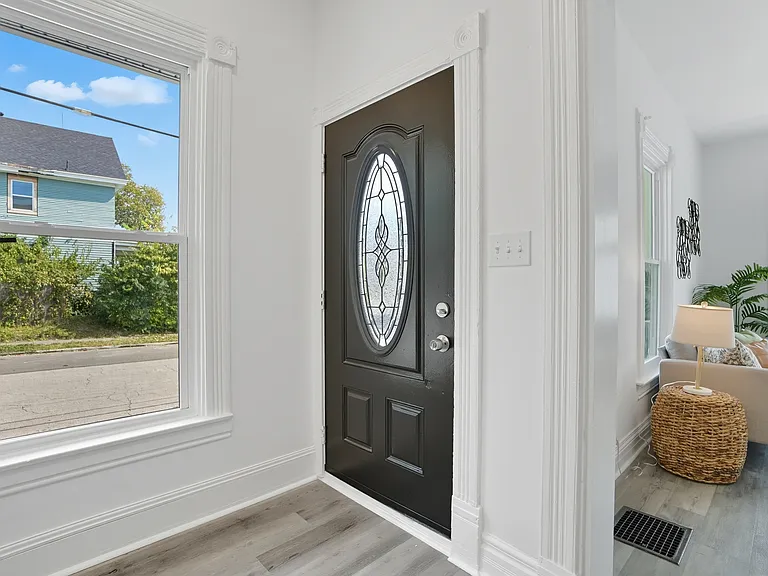 1820 Hewitt Ave — Photo 15