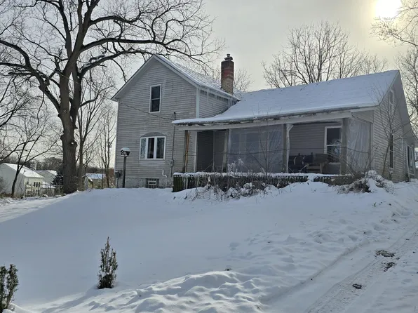 3820 Eleven Mile Rd NE, Rockford, MI 49341