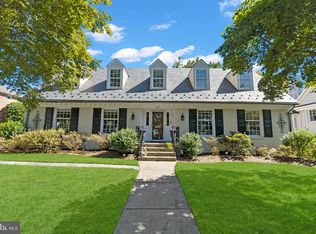 9901 Cable Dr, Kensington, MD 20895