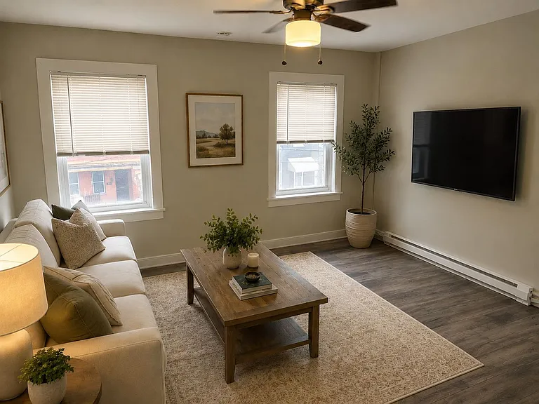 512 W. Orange St. — Photo 1